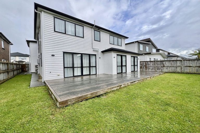 Photo of property in 22 Eastfield Avenue, Flat Bush, Auckland, 2019