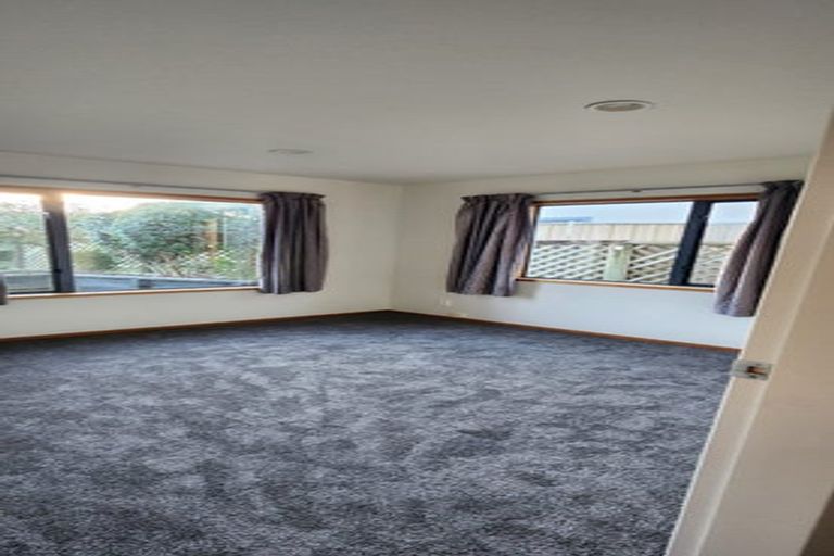 Photo of property in 14 Marina View, Paremata, Porirua, 5026