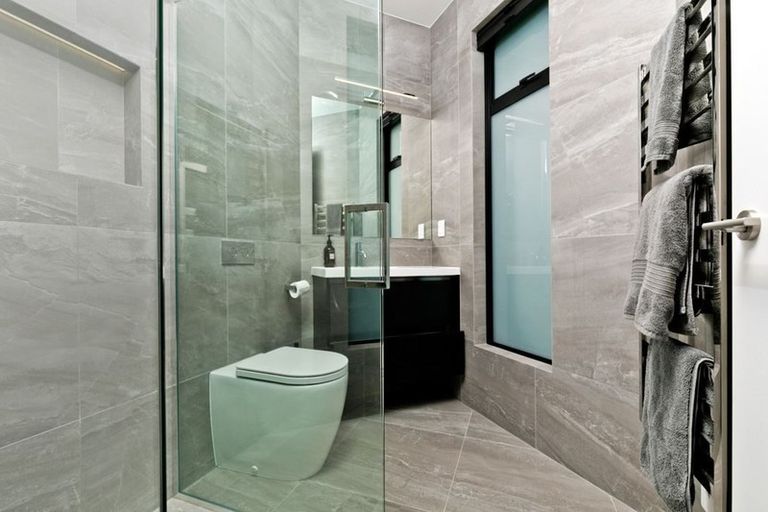 Photo of property in 67 Waipuia Place, Greenhithe, Auckland, 0632