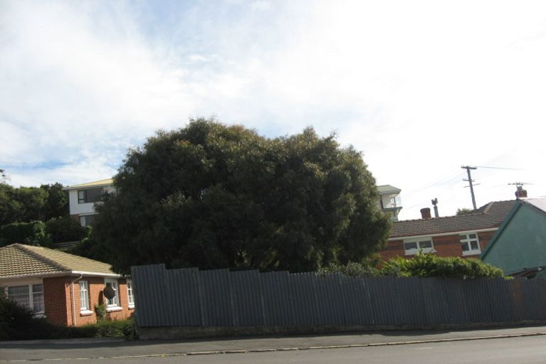 Photo of property in 2 Middleton Road, Kew, Dunedin, 9012