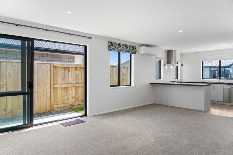 Photo of property in 1 Holstein Way, Papamoa, 3118