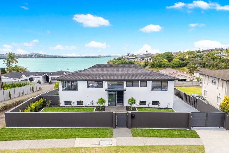 Photo of property in 114 Bramley Drive, Farm Cove, Auckland, 2012