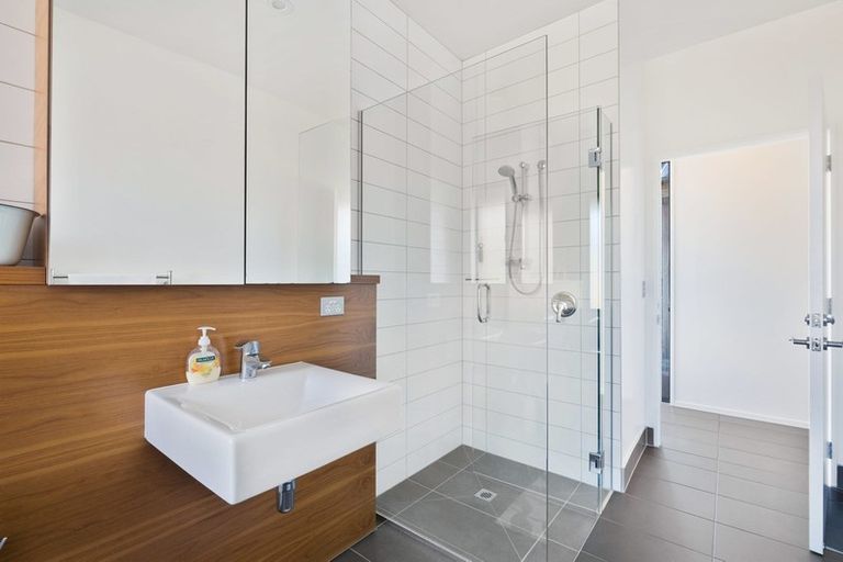 Photo of property in 1 Skye Lane, Jacks Point, Queenstown, 9371