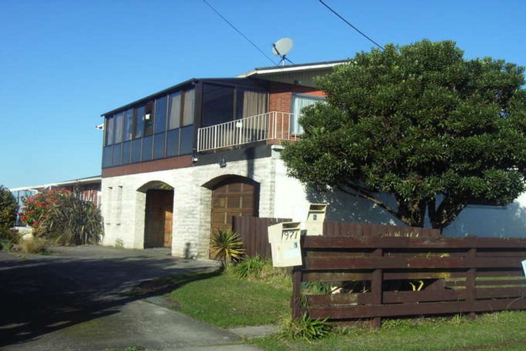 Photo of property in 2/971 Whangaparaoa Road, Tindalls Beach, Whangaparaoa, 0930