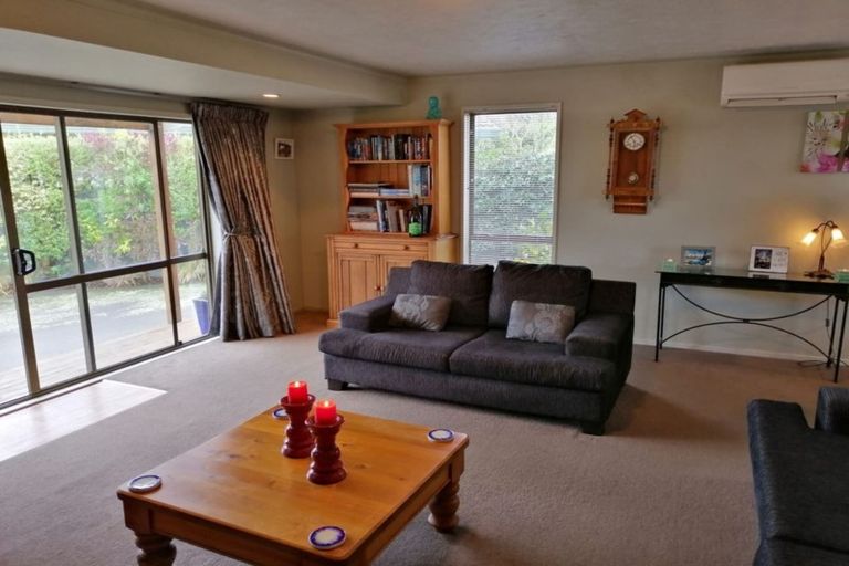 Photo of property in 26 Te Maru Place, Redwood, Christchurch, 8051