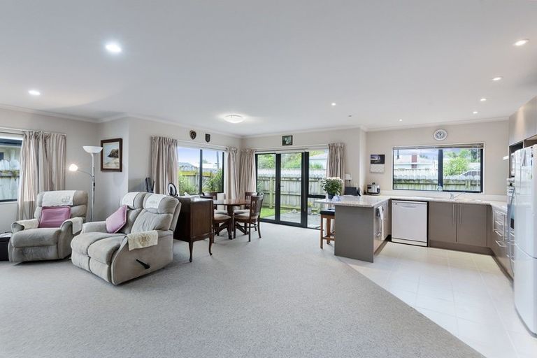 Photo of property in 166a Winchester Street, Levin, 5510