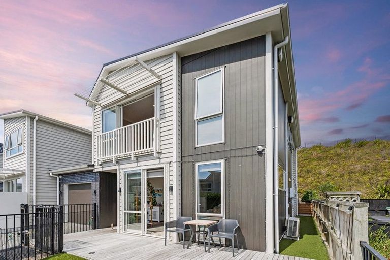 Photo of property in 33 Sanremo Lane, Stanmore Bay, Whangaparaoa, 0932