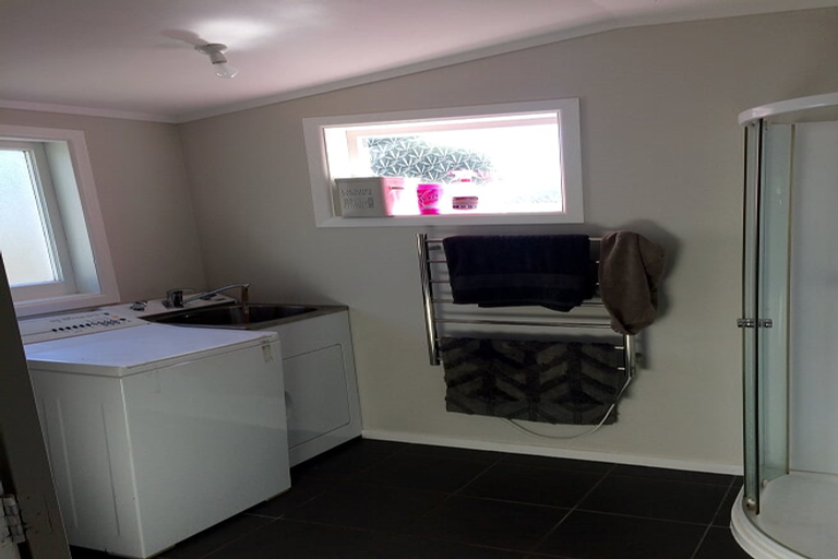 Photo of property in 1/4 Argyle Avenue, Pahurehure, Papakura, 2113