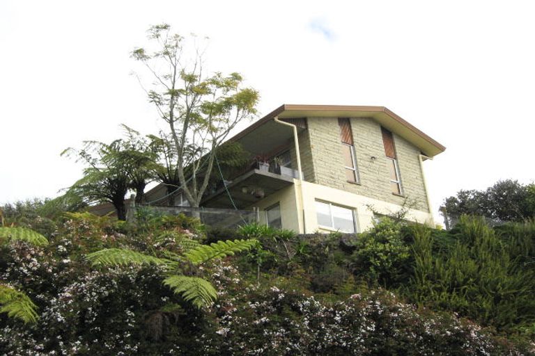 Photo of property in 48 Seaview Road, Marfell, New Plymouth, 4310