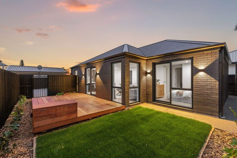 Photo of property in 2/123 Kennedys Bush Road, Halswell, Christchurch, 8025