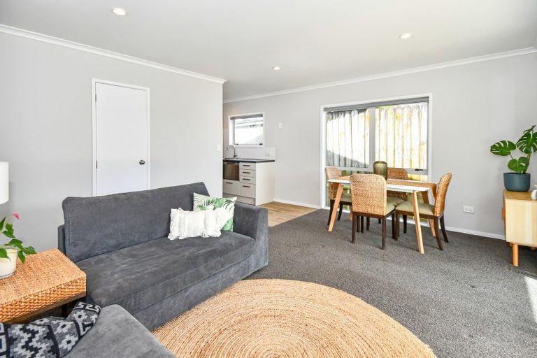 Photo of property in 31a Gossamer Drive, Pakuranga Heights, Auckland, 2010