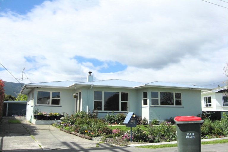 Photo of property in 313 Seaview Road, Stoke, Nelson, 7011