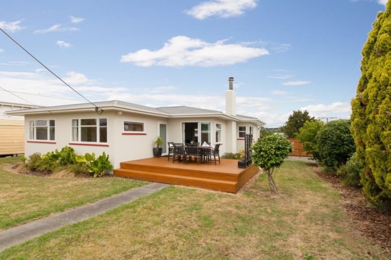 Photo of property in 81 Thames Street, Rongotea, 4476