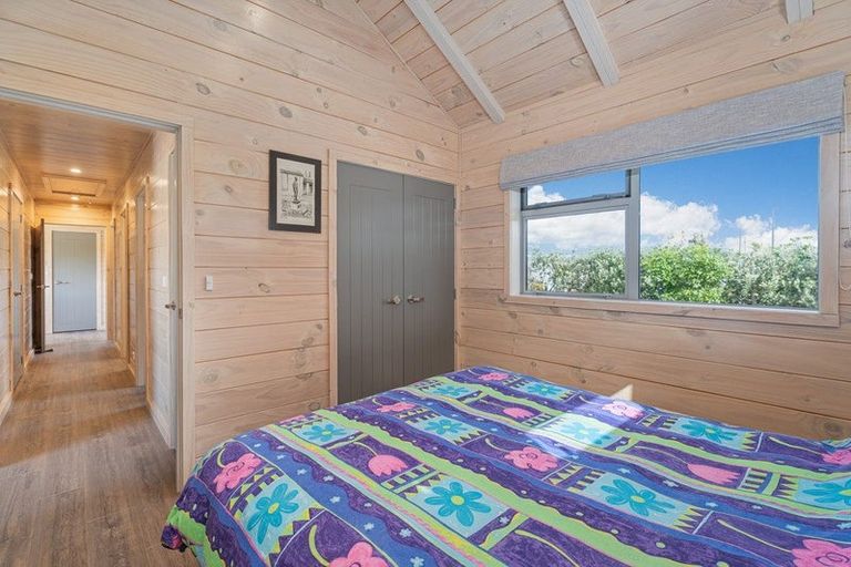 Photo of property in 107 Benjamin Place, Matarangi, Whitianga, 3592