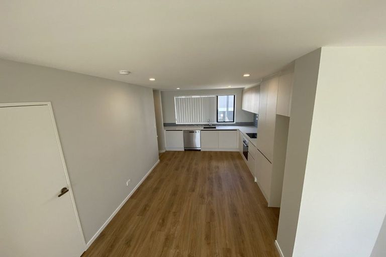 Photo of property in 35 Hinonga Loop, Silverdale, 0932