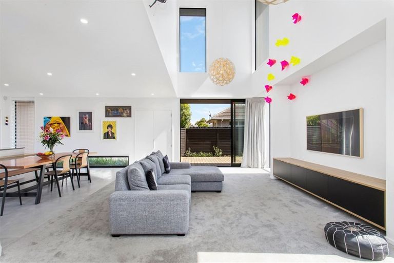 Photo of property in 58 Wai-iti Terrace, Burnside, Christchurch, 8052