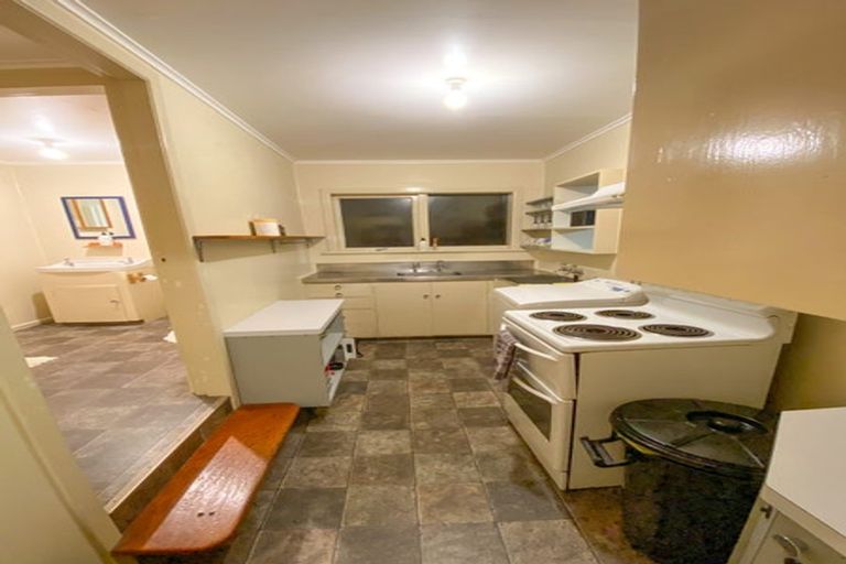 Photo of property in 19 Alexandra Road, Roseneath, Wellington, 6021