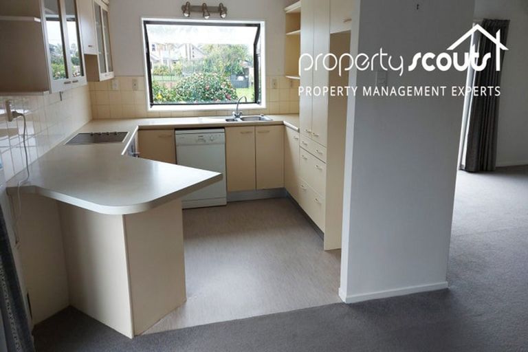 Photo of property in 2/14 Bramley Drive, Farm Cove, Auckland, 2012