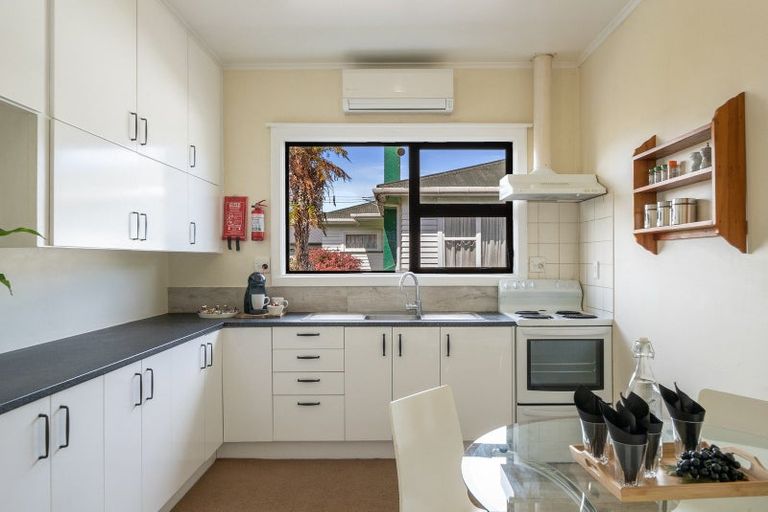 Photo of property in 117 Bartholomew Road, Levin, 5510