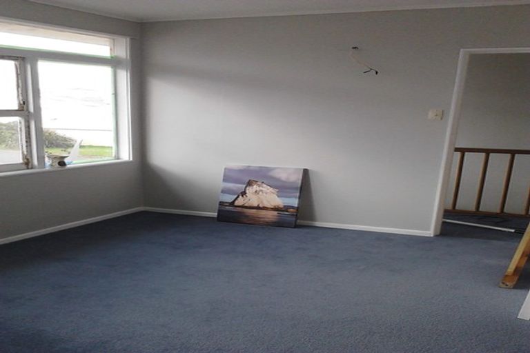 Photo of property in 6/55 Apu Crescent, Lyall Bay, Wellington, 6022