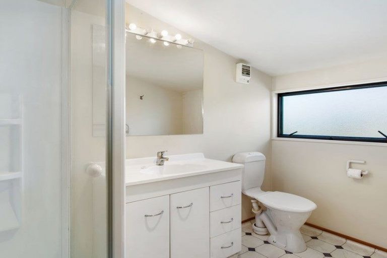 Photo of property in 11 Cedar Place, Amberley, 7410