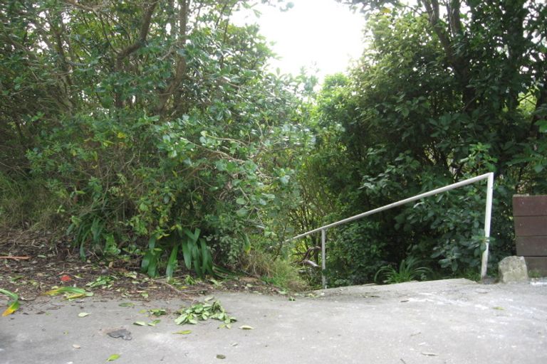 Photo of property in 4 Donald Crescent, Karori, Wellington, 6012