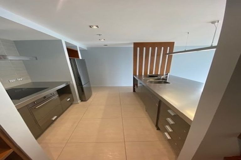 Photo of property in Piermont Apartments, 3a/82 Cable Street, Te Aro, Wellington, 6011