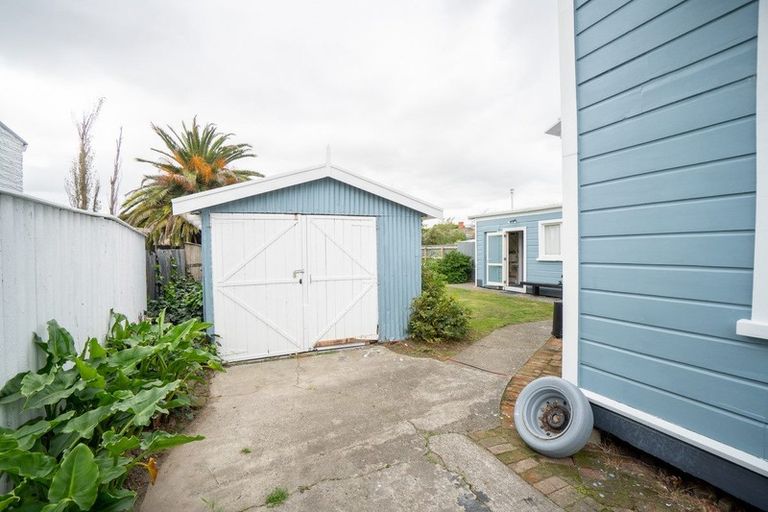 Photo of property in 35 Waldegrave Street, Palmerston North, 4410