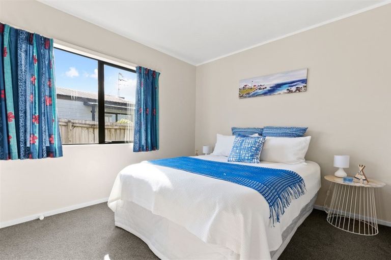 Photo of property in 1/16 Clarice Place, Takanini, 2112