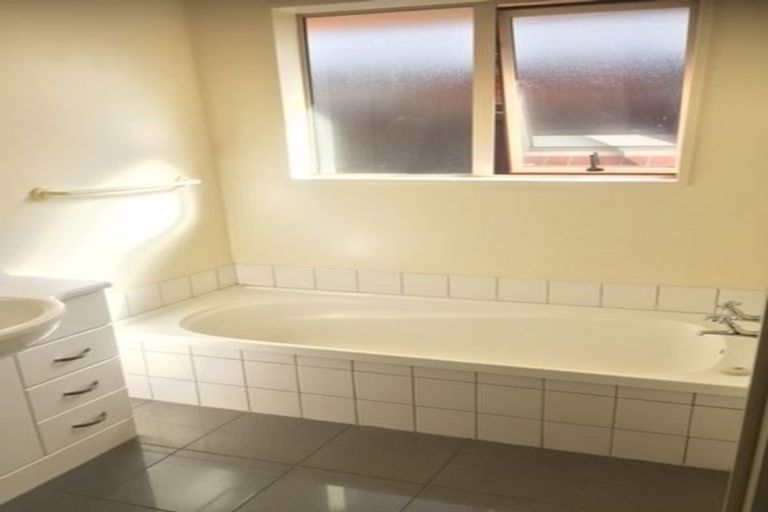 Photo of property in 62 Shands Road, Hornby, Christchurch, 8042