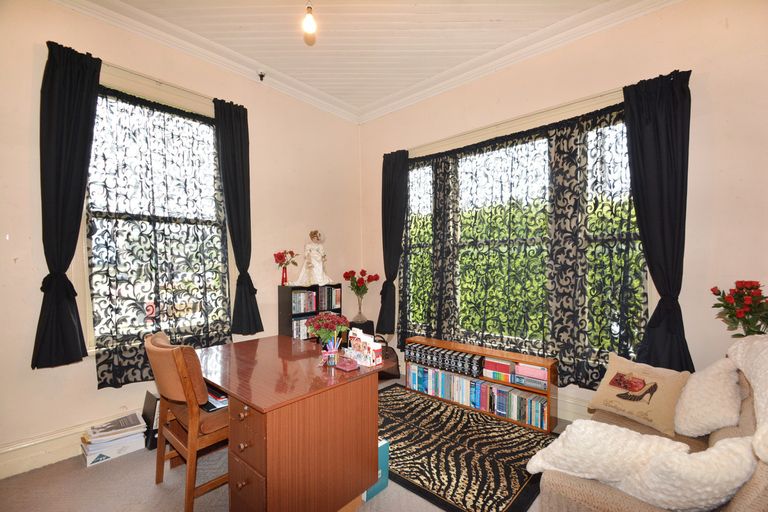 Photo of property in 136 Taieri Road, Kaikorai, Dunedin, 9010