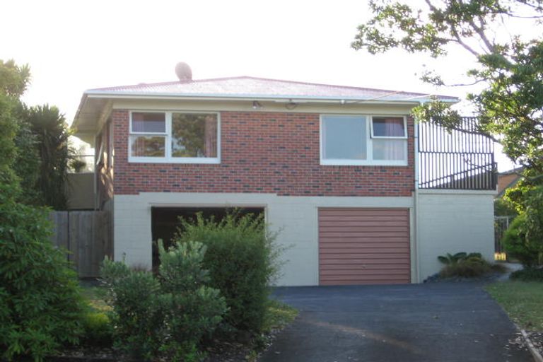 Photo of property in 96 Hepburn Road, Glendene, Auckland, 0602