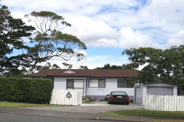 Photo of property in 15 West Harbour Drive, West Harbour, Auckland, 0618