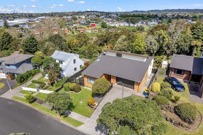 Photo of property in 64 Rhinevale Close, Henderson, Auckland, 0612