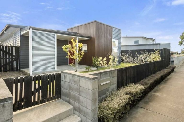 Photo of property in 11 Coprosma Close, Papamoa Beach, Papamoa, 3118