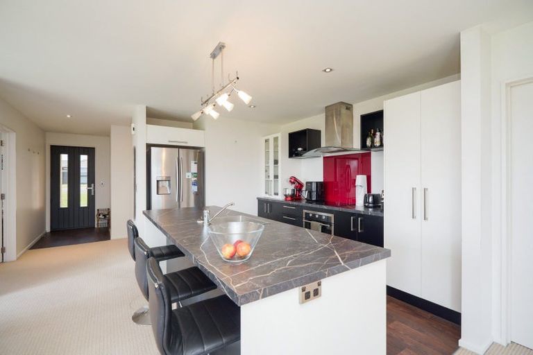 Photo of property in 28 Majestic Chance, Seaward Bush, Invercargill, 9812