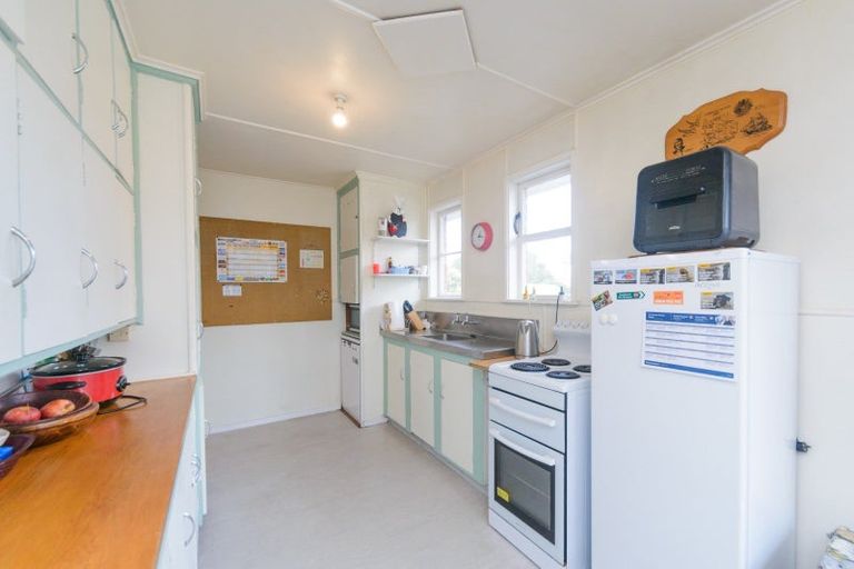 Photo of property in 33 Andrew Avenue, Roslyn, Palmerston North, 4414