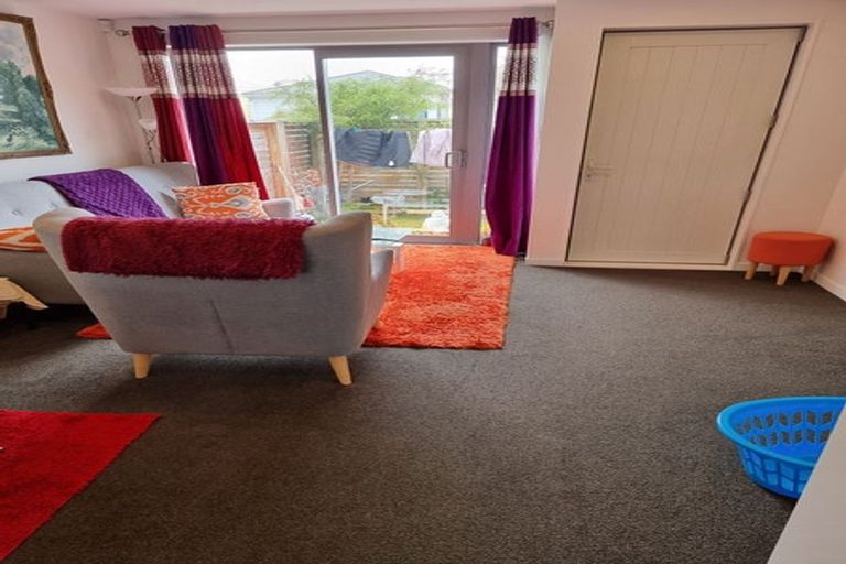 Photo of property in 9/24 Princess Terrace, Newtown, Wellington, 6021