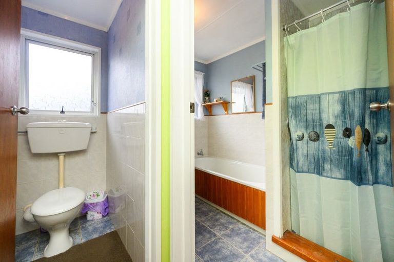 Photo of property in 1a Dunk Place, Milson, Palmerston North, 4414