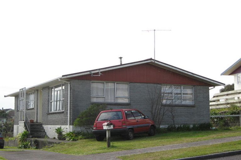 Photo of property in 32 Endeavour Street, Marfell, New Plymouth, 4310