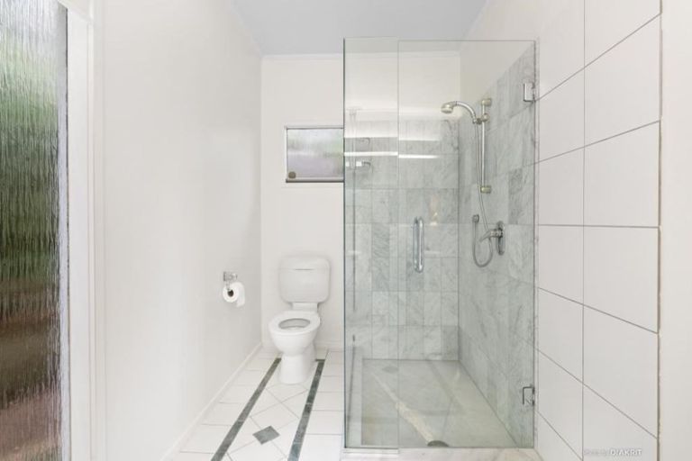 Photo of property in 3 Homewood Avenue, Karori, Wellington, 6012