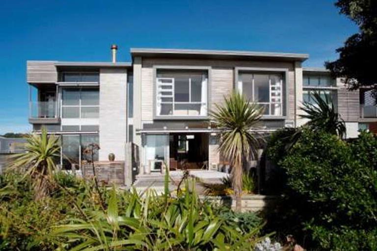 Photo of property in 15 Boardwalk Lane, Seatoun, Wellington, 6022