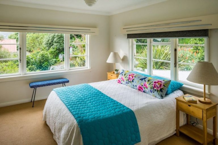 Photo of property in 147 Muritai Road, Eastbourne, Lower Hutt, 5013