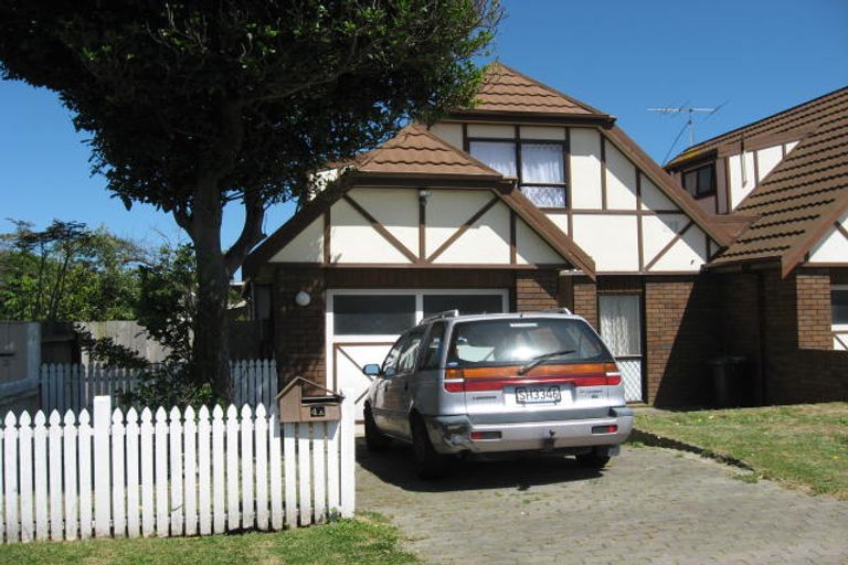 Photo of property in 4b Main Road, Titahi Bay, Porirua, 5022