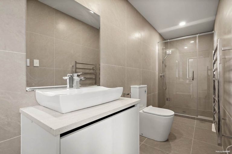 Photo of property in 22b Thornlow Street, Glendene, Auckland, 0602