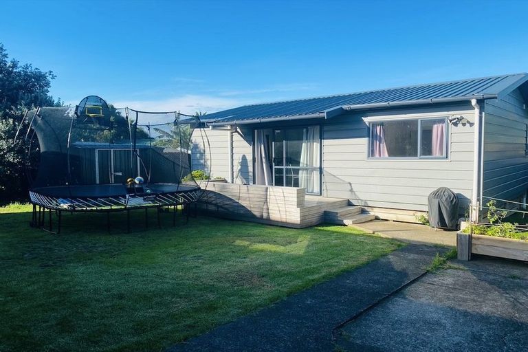 Photo of property in 36 Kirkbride Road, Mangere Bridge, Auckland, 2022