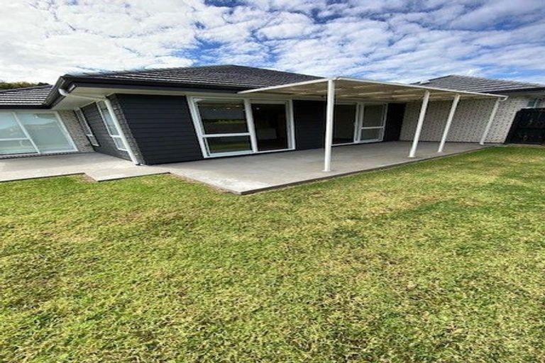 Photo of property in 53 Jack Lachlan Drive, Beachlands, Auckland, 2018