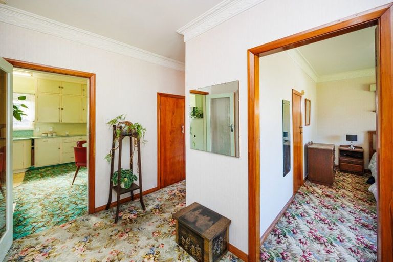 Photo of property in 6 Freyberg Street, Roslyn, Palmerston North, 4414