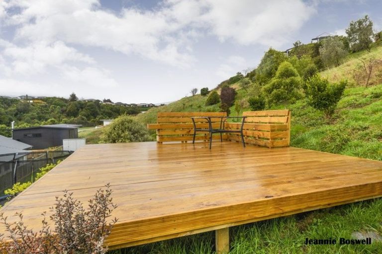 Photo of property in 105 Cashmere Drive, Fitzherbert, Palmerston North, 4410