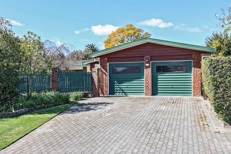 Photo of property in 9 Matthews Place, Taradale, Napier, 4112